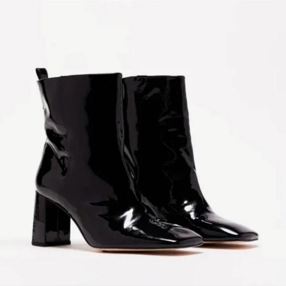 NEW Good American Black Patent Leather Square Toe Ankle Boot - Picture 2 of 8